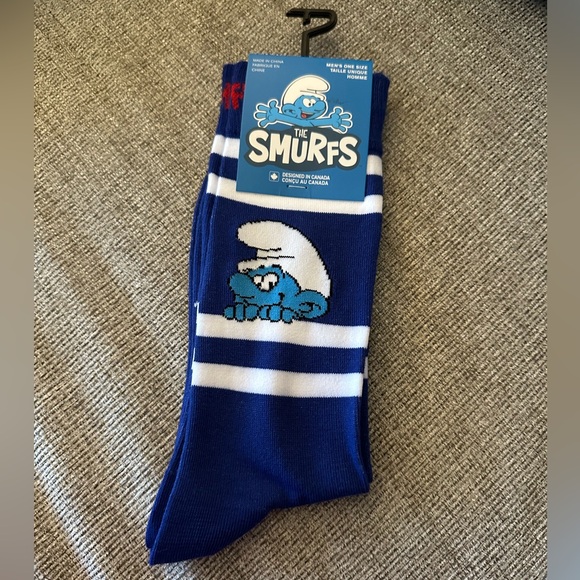 Smurfs socks.  Fits Men’s shoe size 7-12 US 2 pair.  Papa Smurf novelty - Picture 2 of 6
